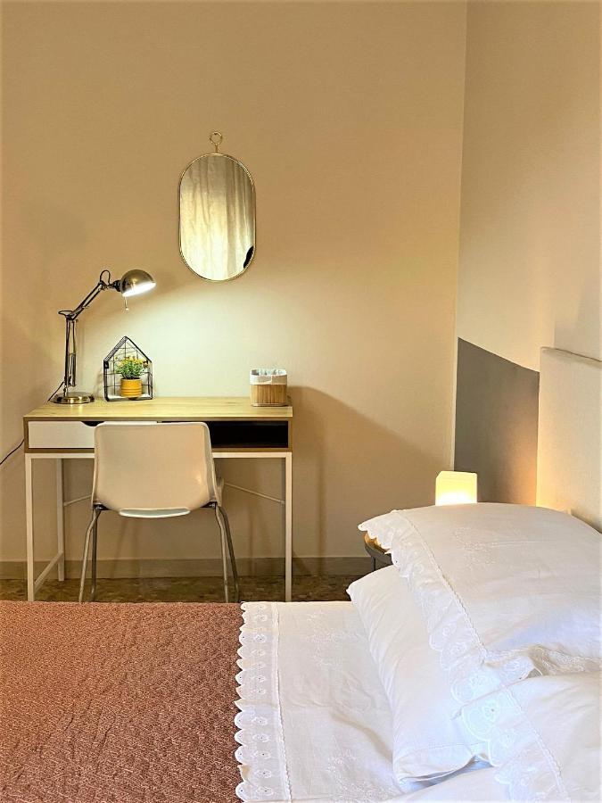 Casa Viola A 900 Mt Dalla Staz. Centrale Пескара Екстериор снимка