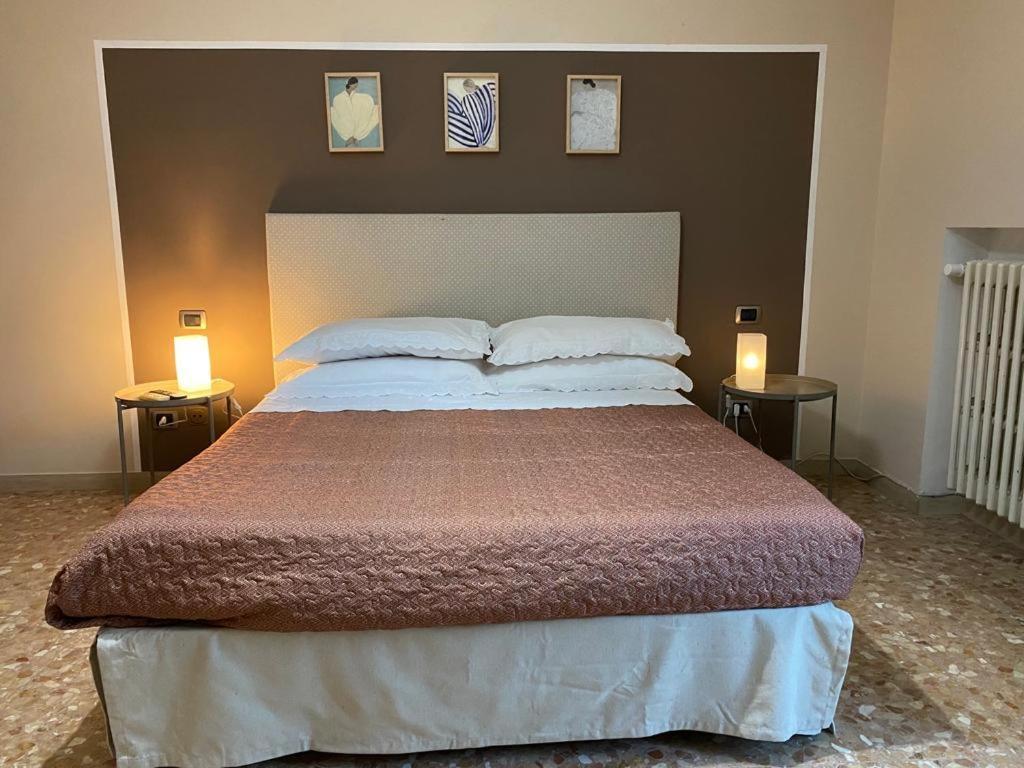 Casa Viola A 900 Mt Dalla Staz. Centrale Пескара Екстериор снимка