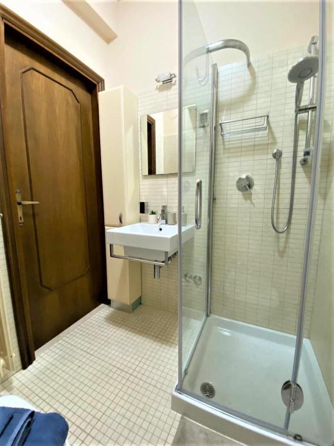 Casa Viola A 900 Mt Dalla Staz. Centrale Пескара Екстериор снимка