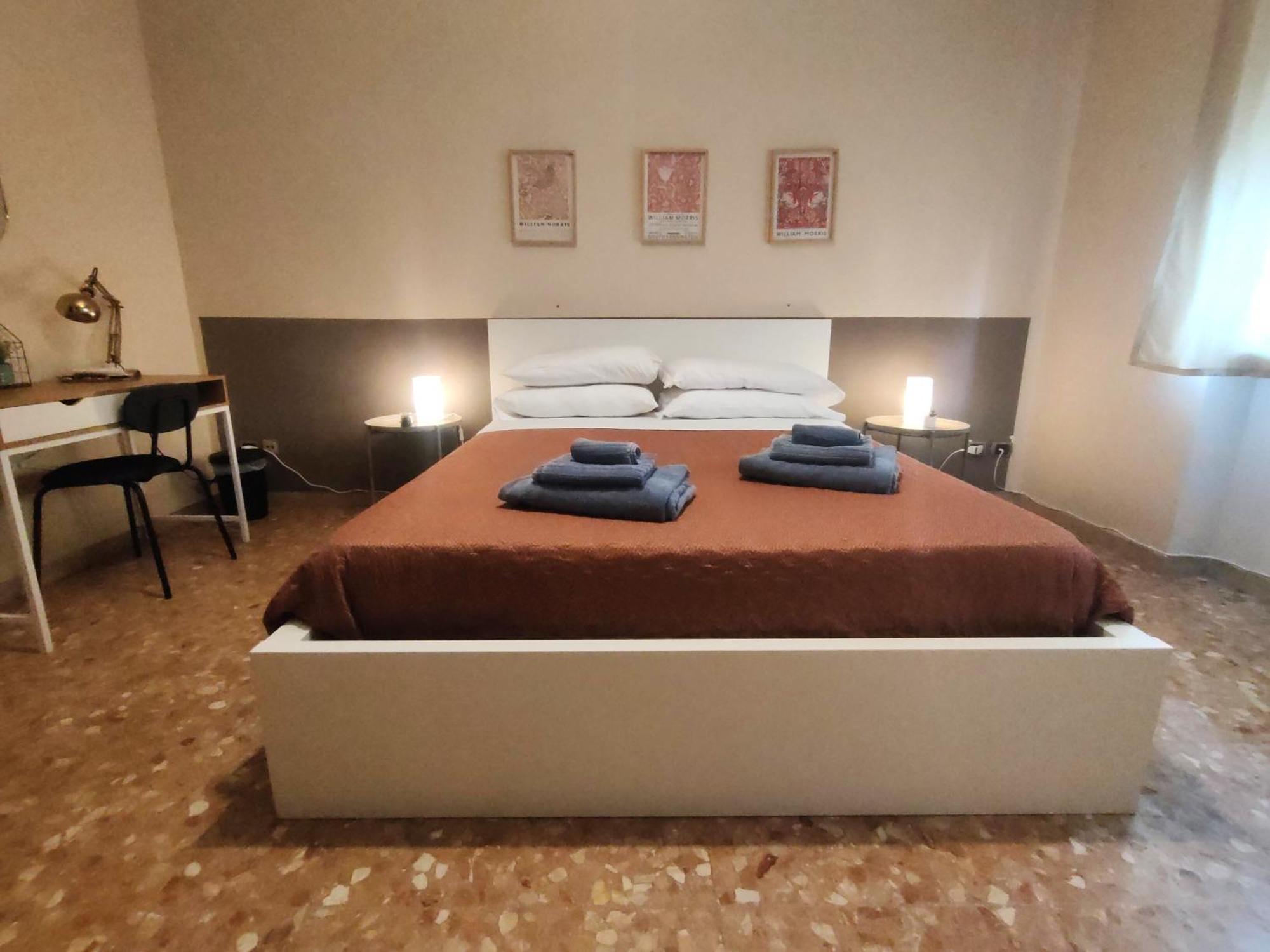 Casa Viola A 900 Mt Dalla Staz. Centrale Пескара Екстериор снимка